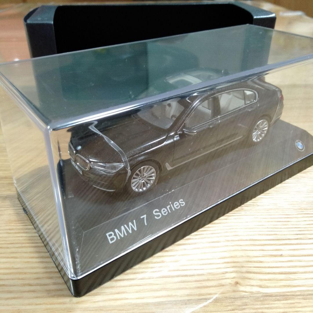 1/43 BMW 750Li ブラック メタリック塗装 ケースあり 箱あり