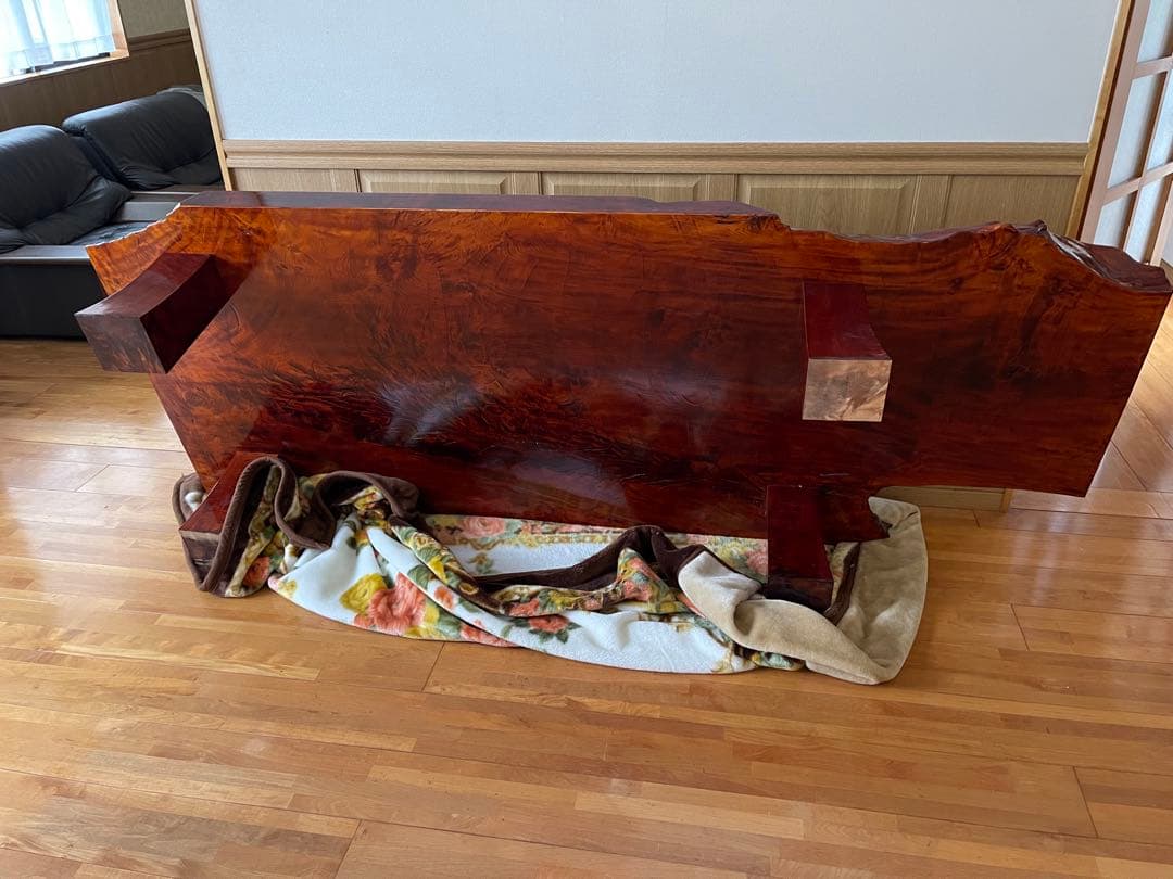 ダークレッドの木製座卓（無垢材）