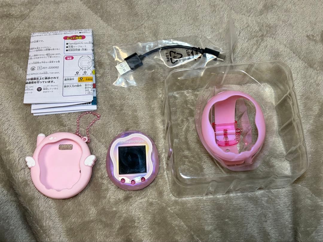 Tamagotchi Uni Aurora Pink 中古　美品　BANDAI