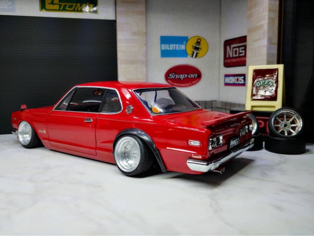京商1/18 スカイラインGTーR 赤