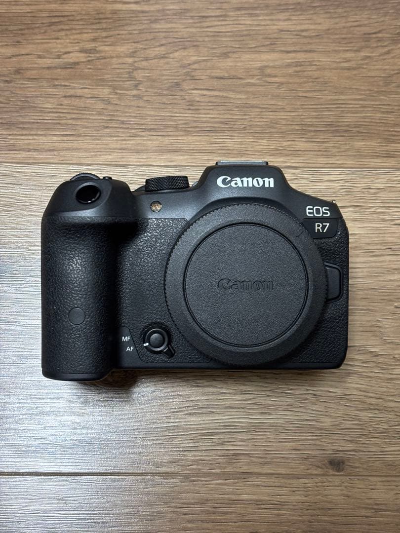 【中古】Canon EOS R7 本体 取扱説明書付き