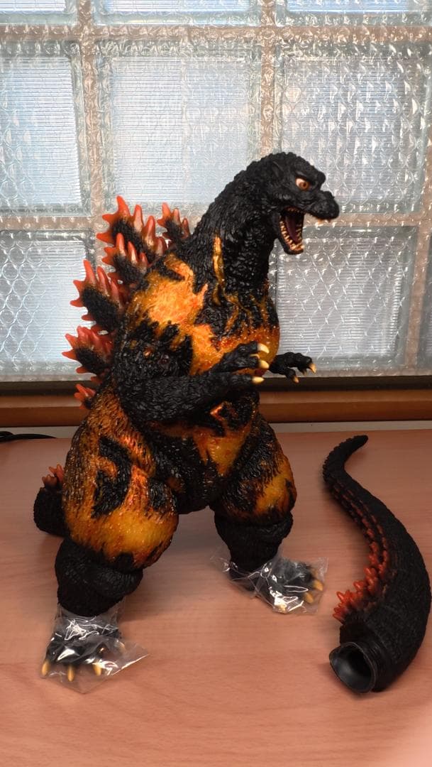 東宝30cmシリーズ　酒井ゆうじ造形コレクション　ゴジラ1995香港上陸　限定版