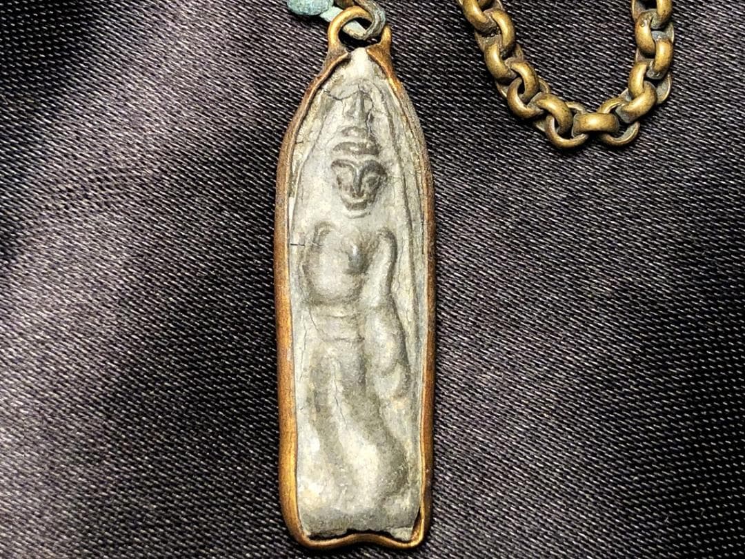 【 プラ・リーラ（遊行仏）】 พระลีลา　石仏/携行仏/スコタイ朝