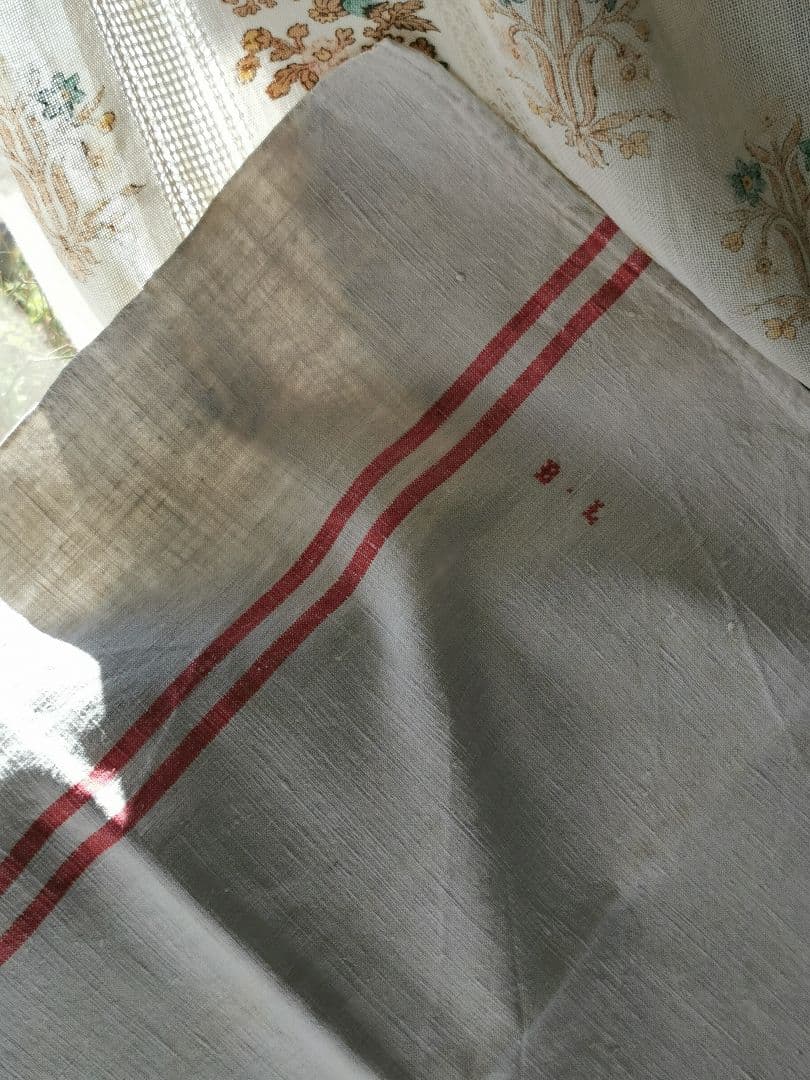 アンティークフランス ダブルレッドライン ホームスパンリネン大判クロス ＢＬ刺繍