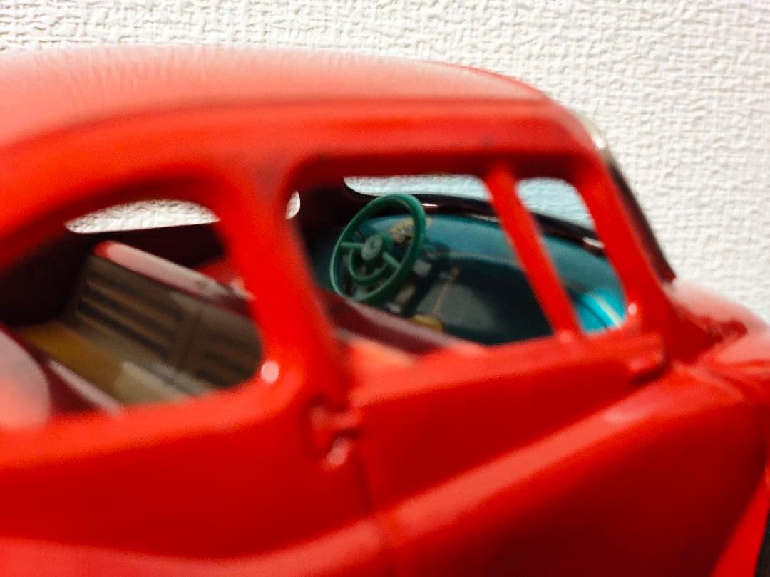 BANDAI　バンダイ　SUBARU　スバル360　左ハンドル　ブリキ　赤色