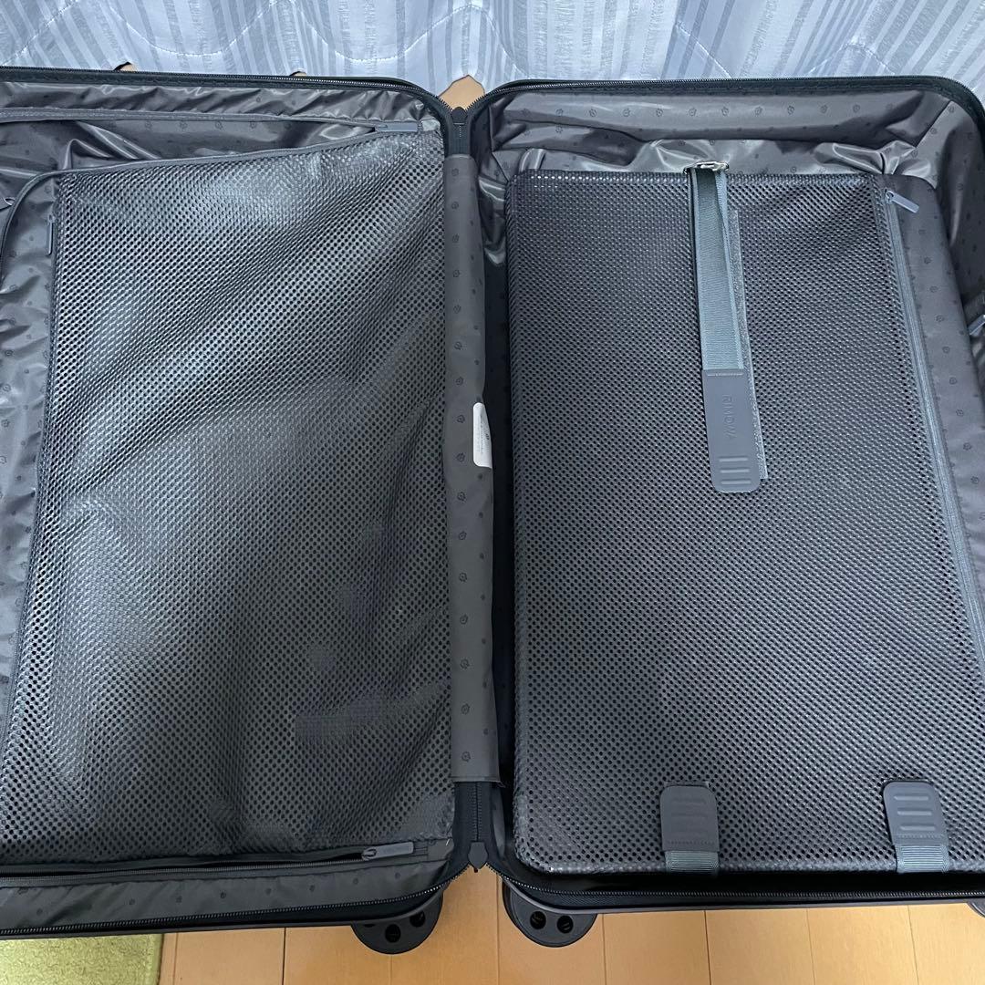 RIMOWA リモワ エッセンシャル　essential キャリーケース