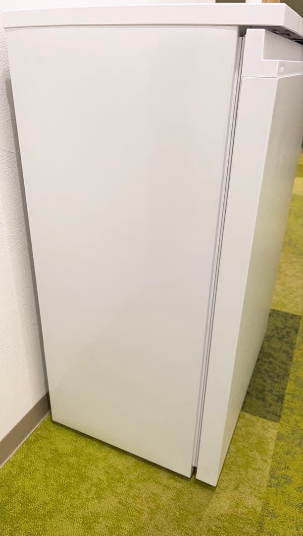 アイリスオーヤマ 66L 奥行スリム冷凍庫　IUSN-7A-W 2024年製