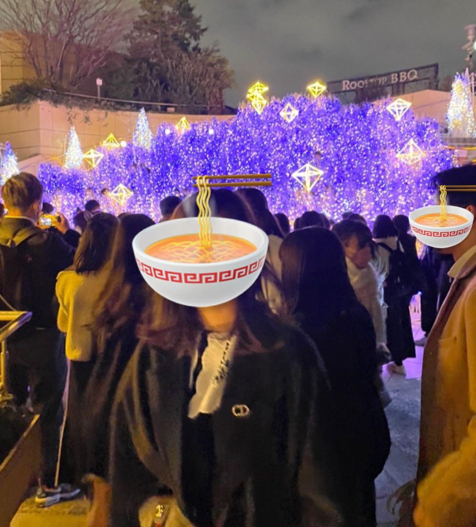 Dior シルバーロゴブローチ