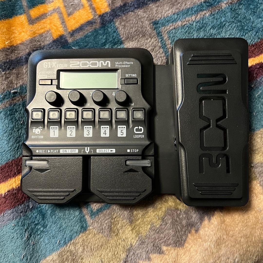 ほぼ新品 Zoom G1X Four マルチエフェクター