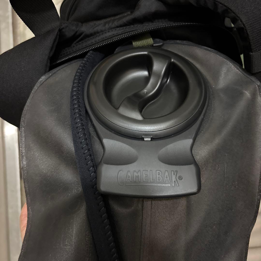 米軍放出品 CAMELBAK製 キャメルバック 黒 ハイドレーション USN