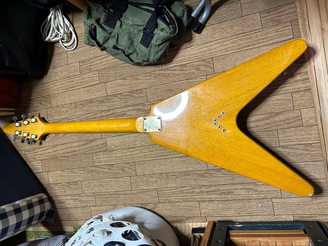 Photogenic フライングV コリーナモデル　PUはギブソン