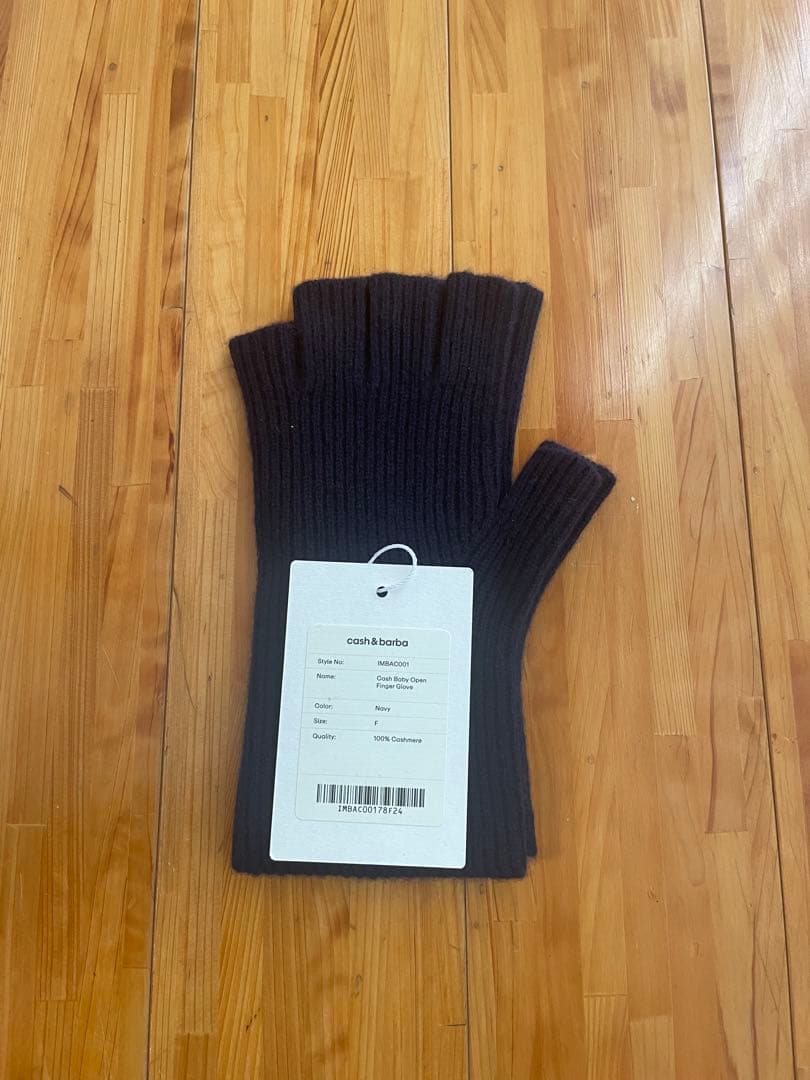 J*N様 新品未使用 cash&barba キャッシュベイビー オープンフィンガ