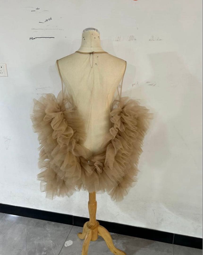 ベージュ　ボレロ