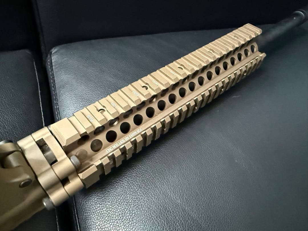 超美品 入手困難 東京マルイ 次世代電動ガン レシーライフル TANカラー