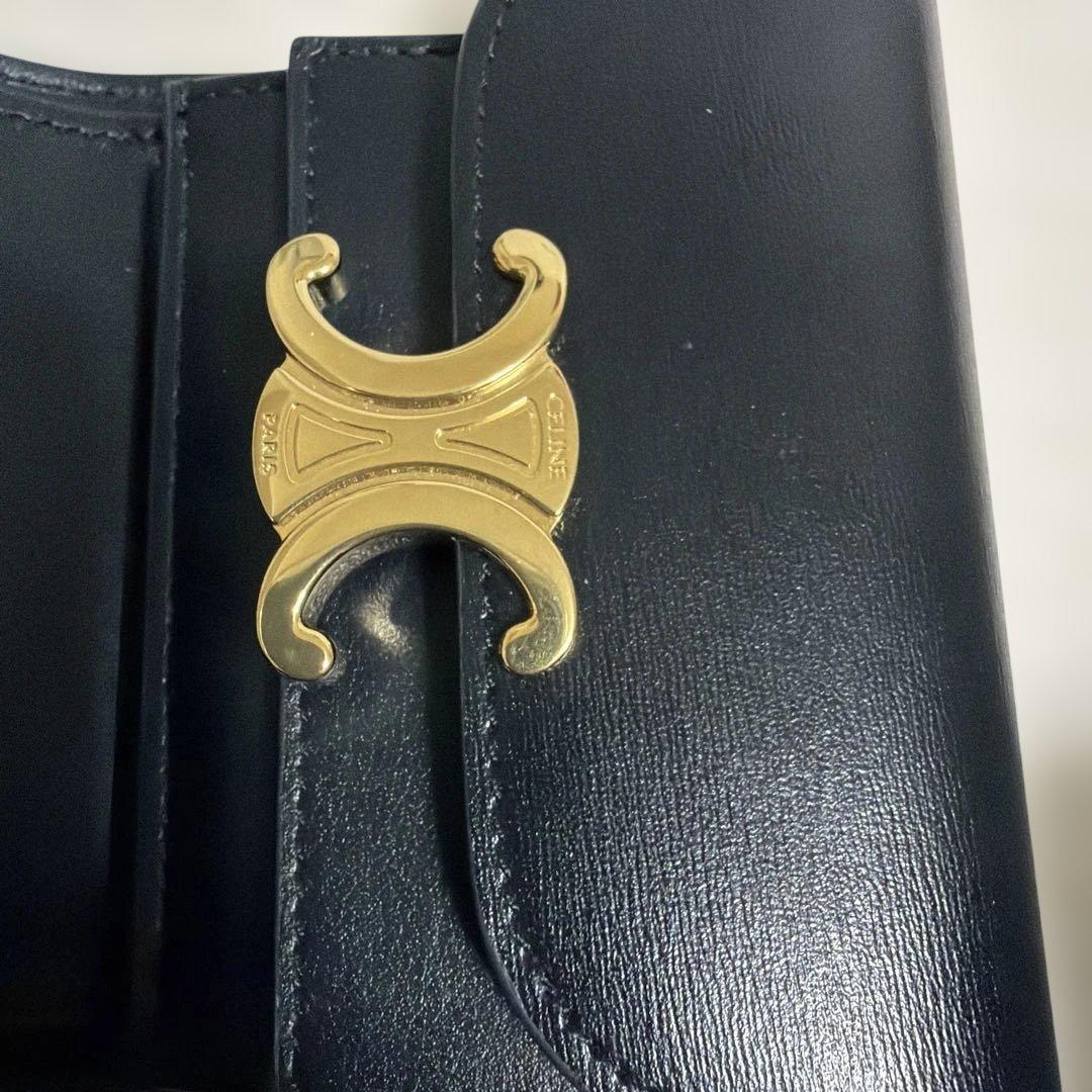 セリーヌ　スモール フラップウォレット トリオンフ / シャイニーカーフスキン