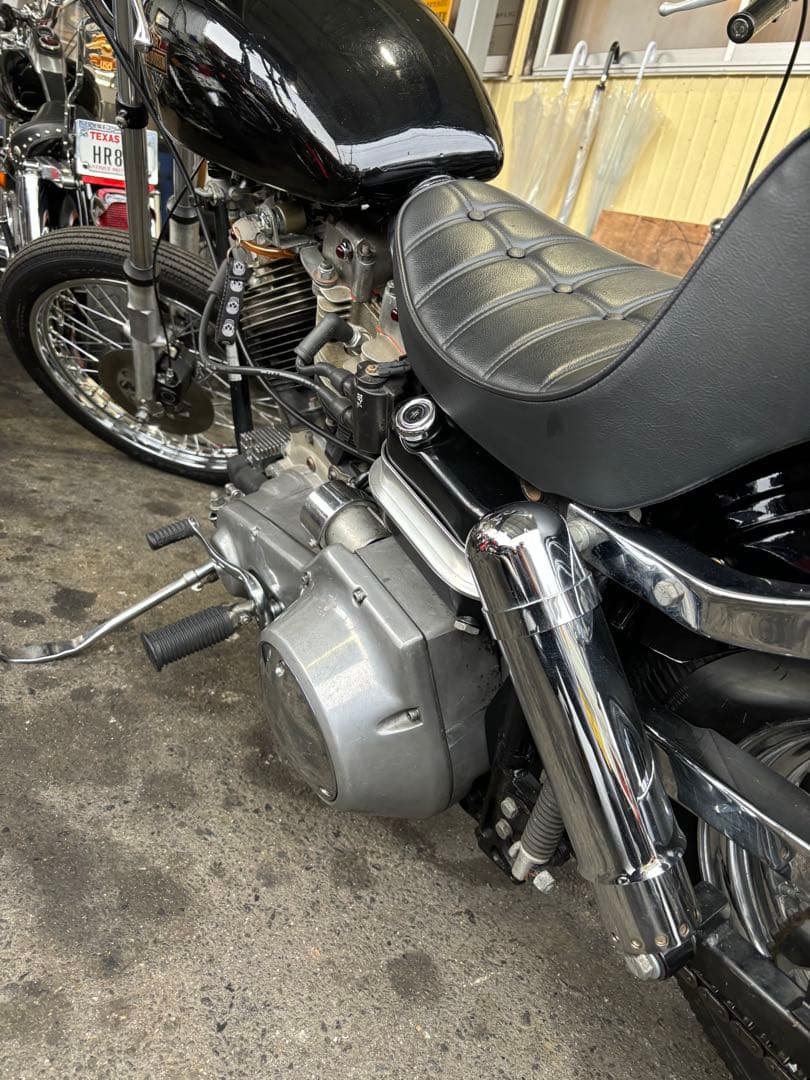 ハーレー　リアサスペンション　11インチ　ハーレーダビットソン　ショベルヘッド