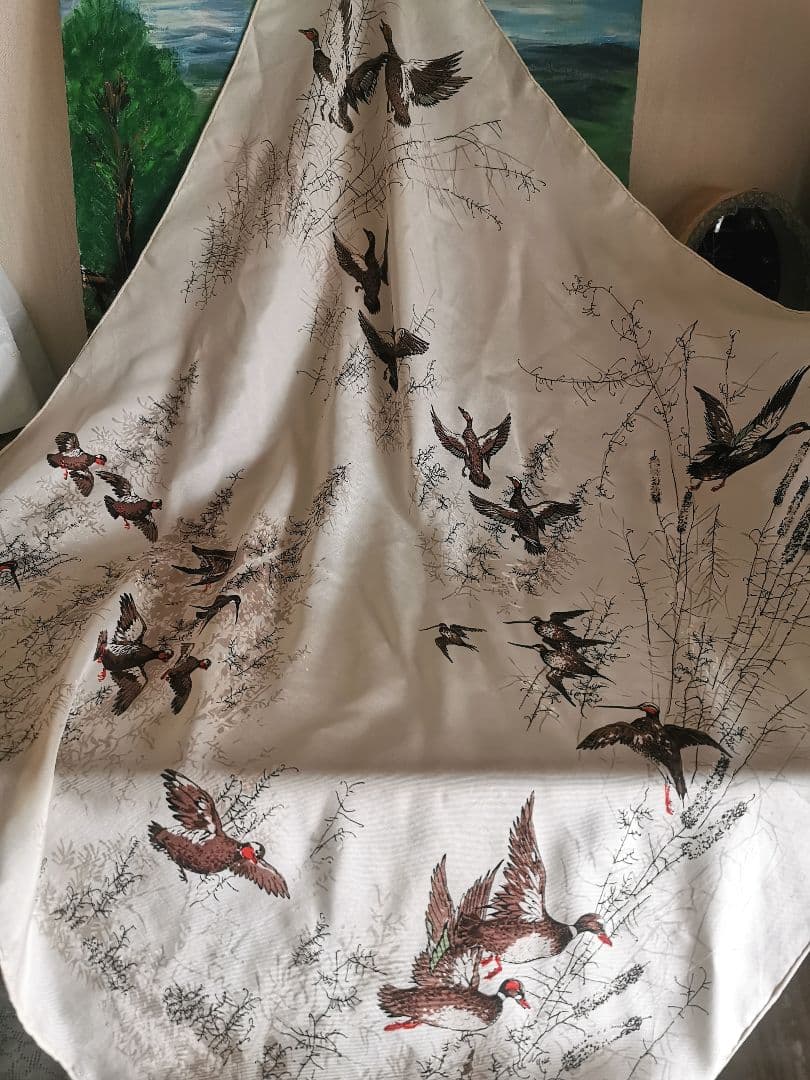 アンティーク フランス シルクスカーフ 鴨の飛翔 森林の湖 蒲の穂 地模様入り