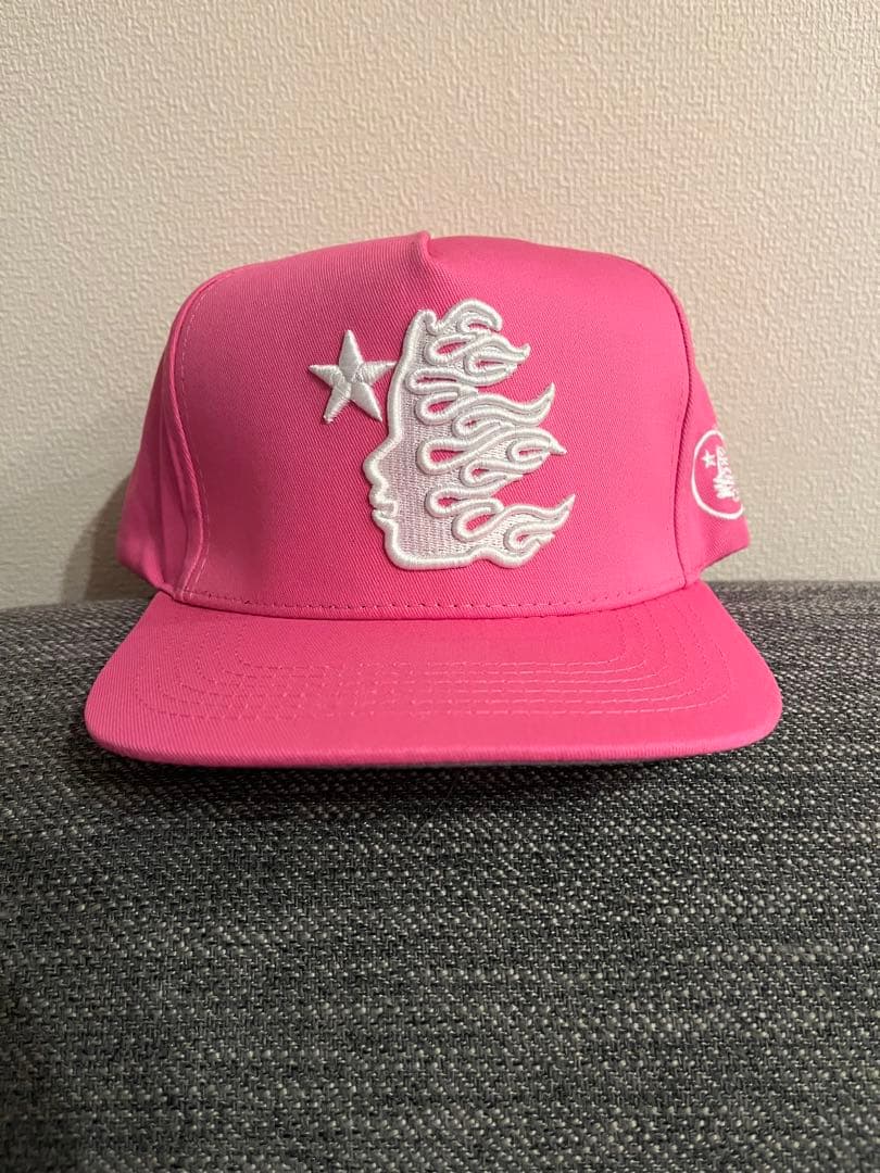 希少 海外限定 HELLSTAR OG PINK SNAP BACK CAP