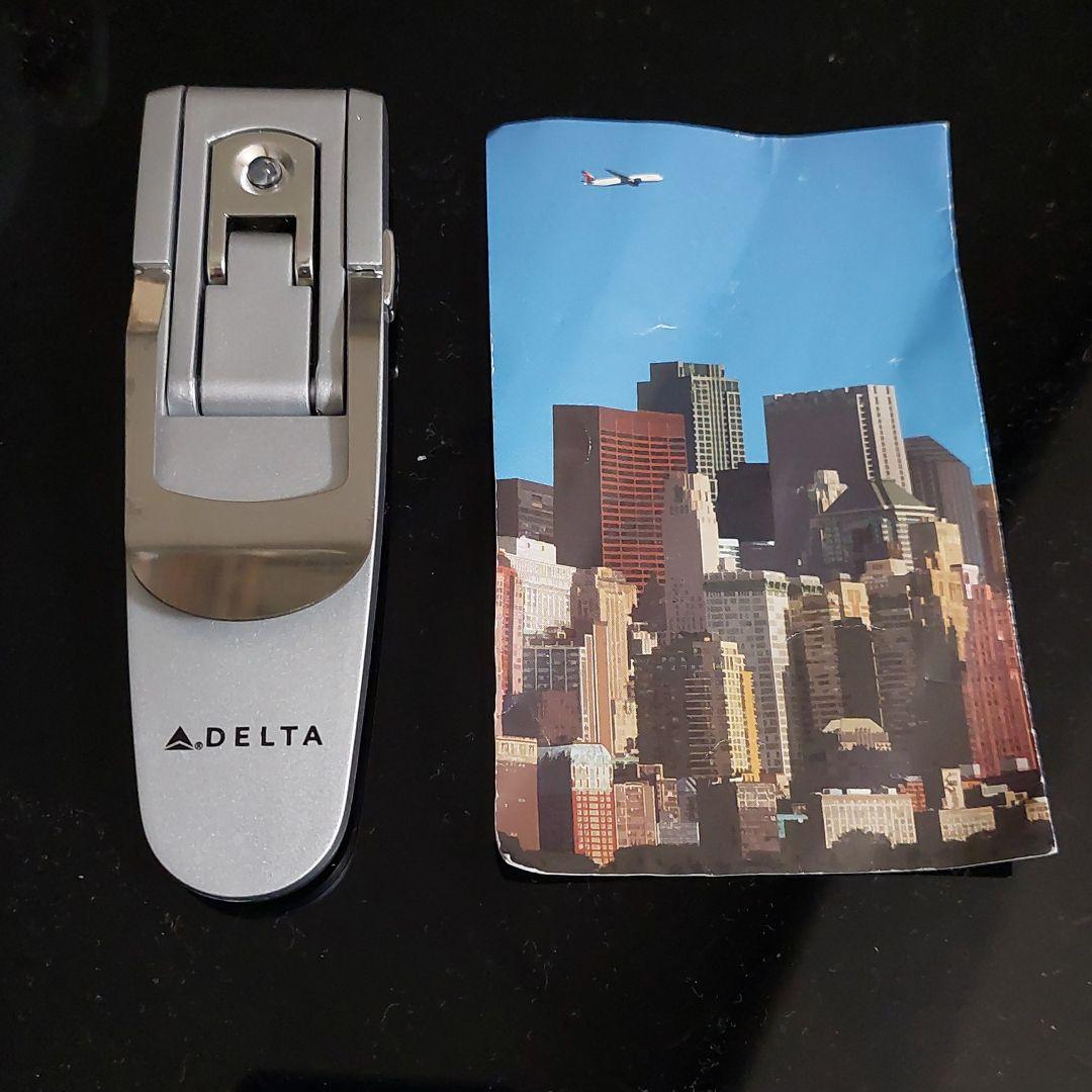 デルタ航空の読書灯