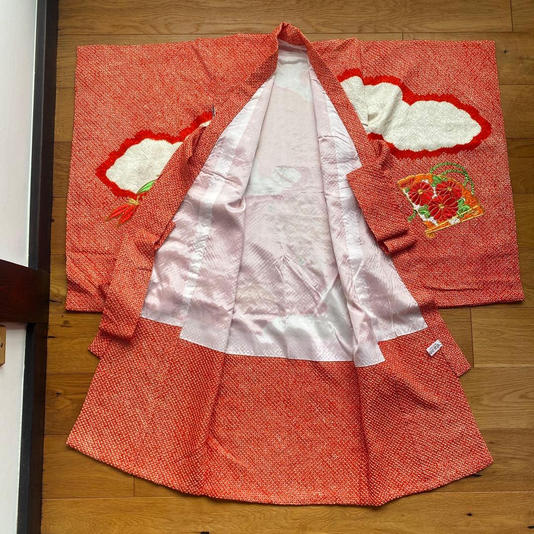 七五三　3歳　絞り　刺繍着物
