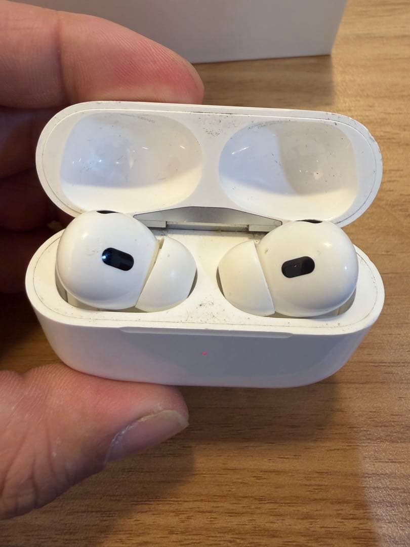 AirPods Pro 2 本体 正規品　箱付き(未使用イヤチップ付けます)