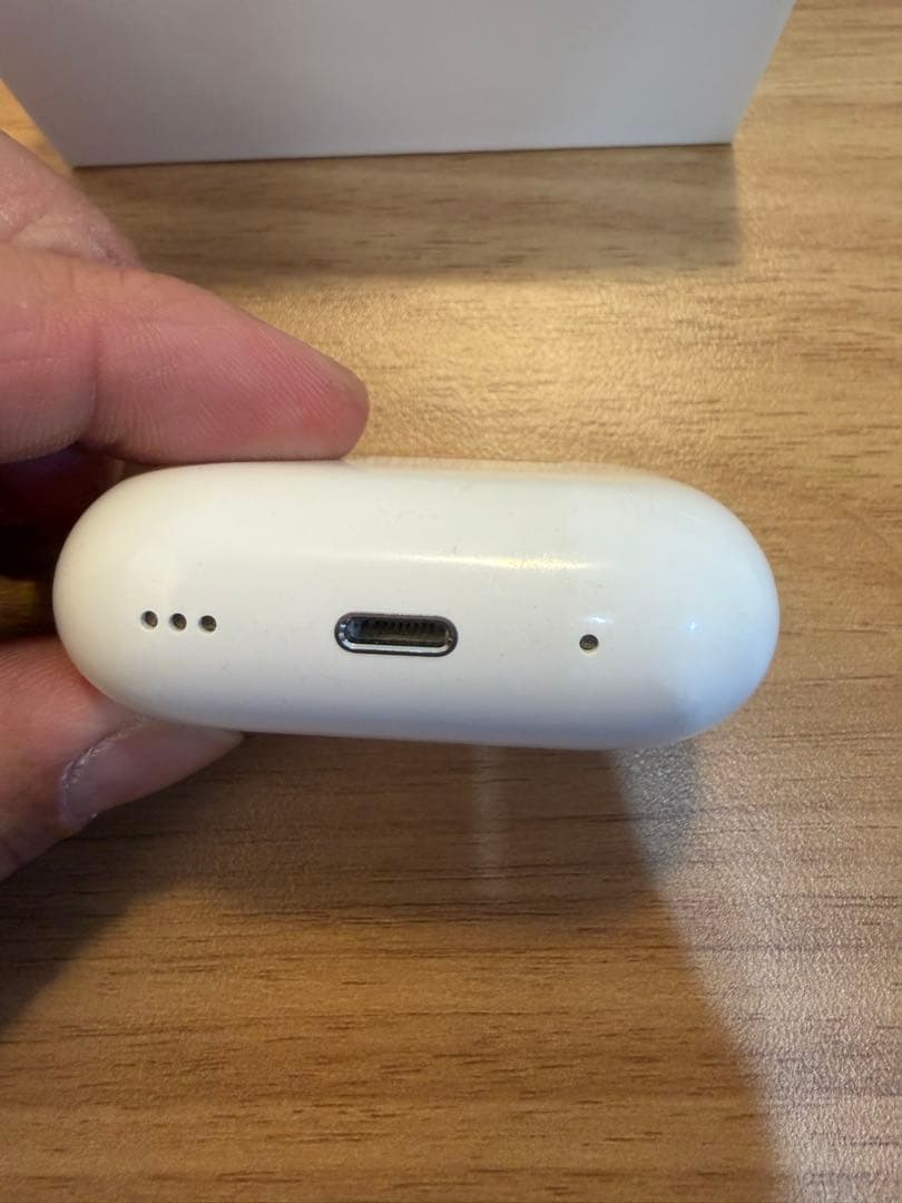AirPods Pro 2 本体 正規品　箱付き(未使用イヤチップ付けます)
