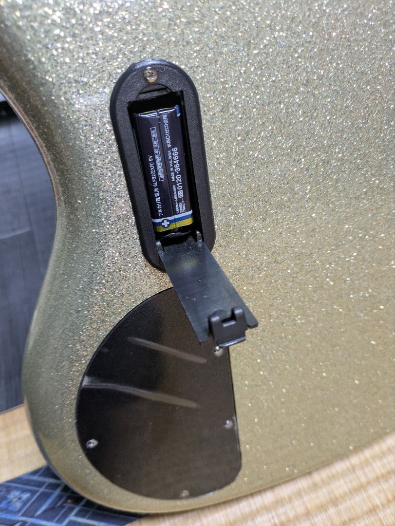 デイジーロック　Daisy Rock エレキベース メタリックゴールドスパークル