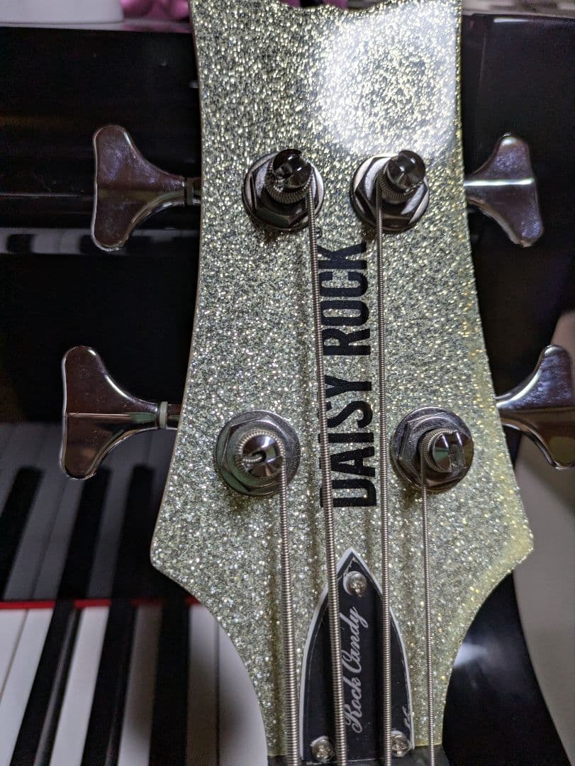 デイジーロック　Daisy Rock エレキベース メタリックゴールドスパークル