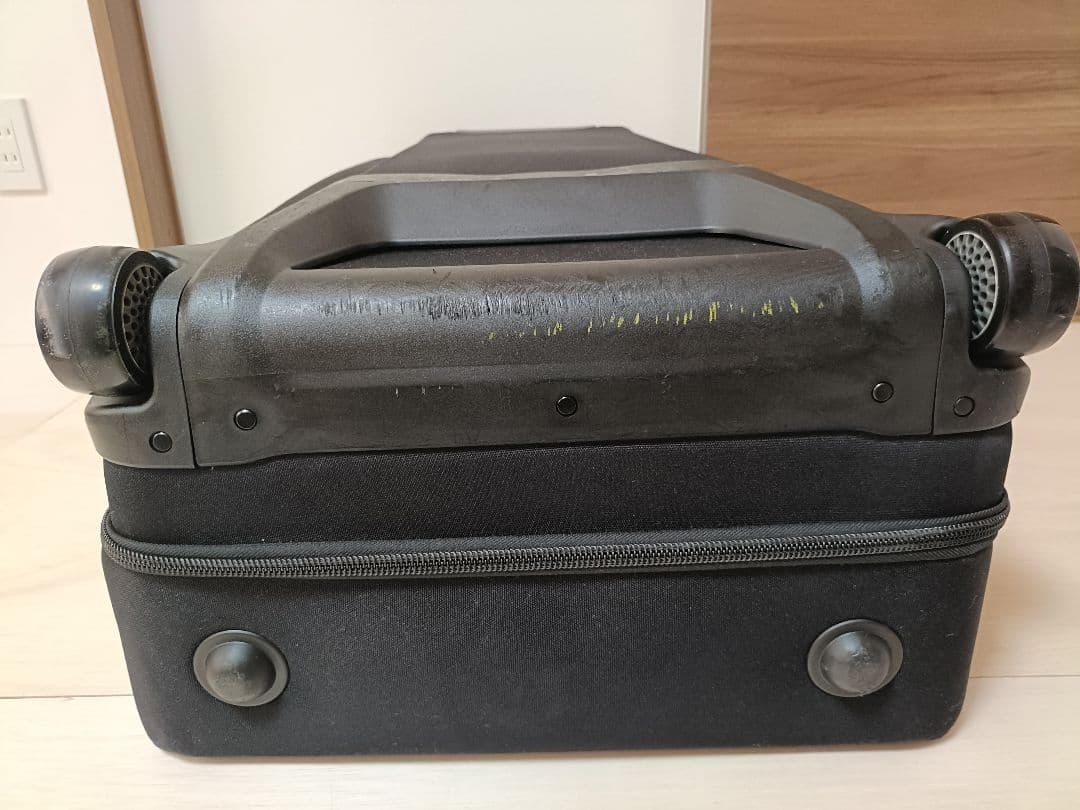 NIKE キャリーバッグ　キャリーケース 大容量 スニーカー柄