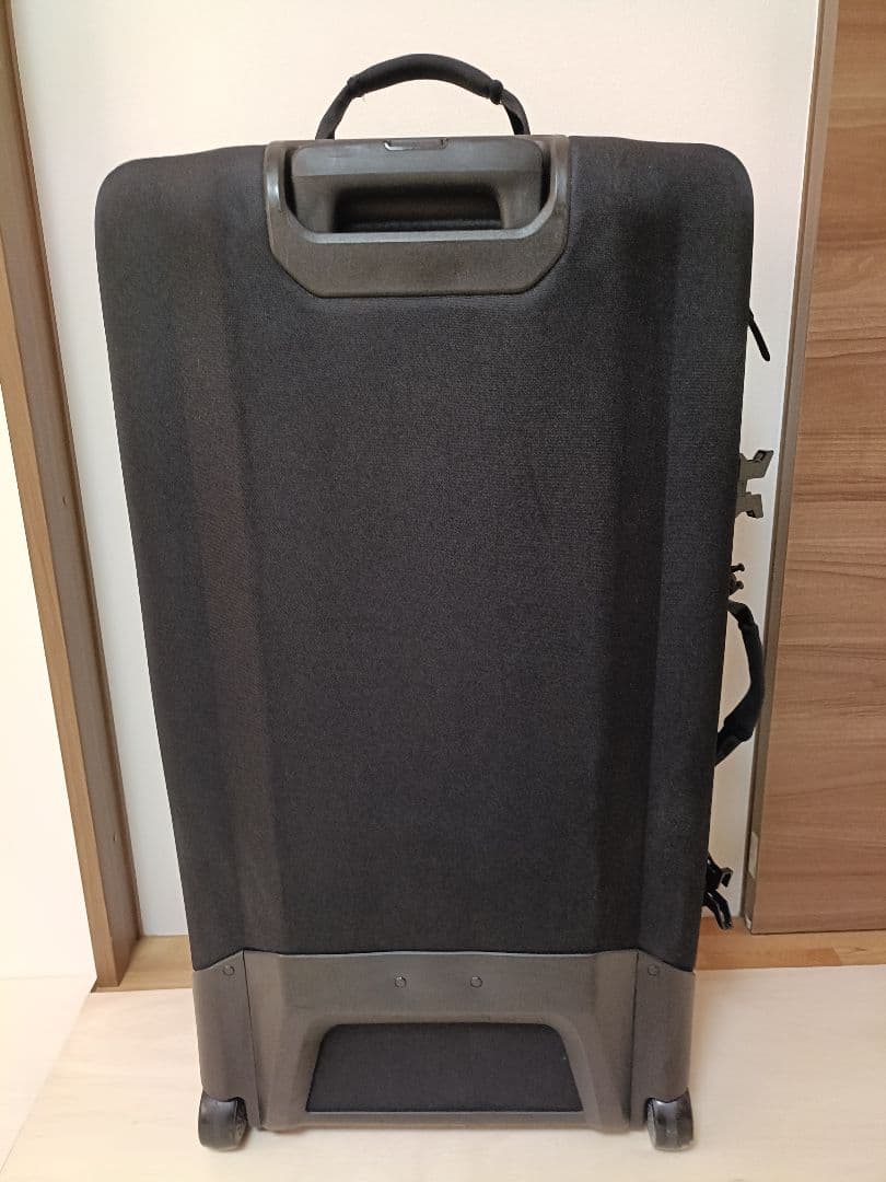 NIKE キャリーバッグ　キャリーケース 大容量 スニーカー柄