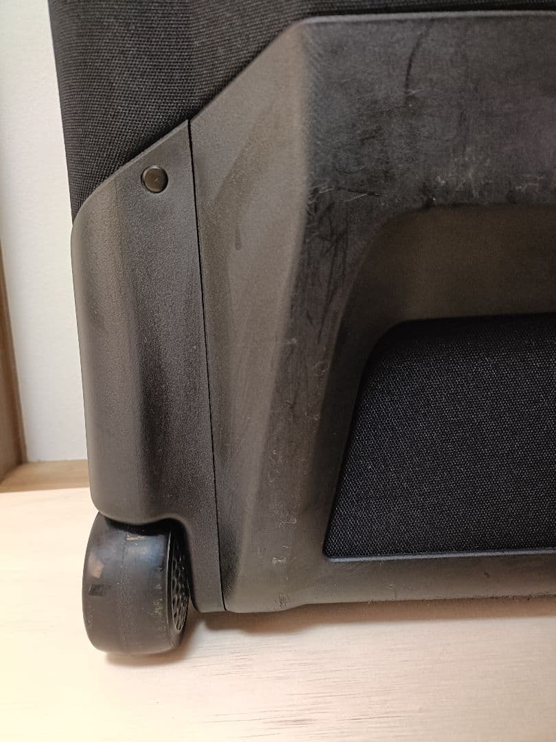 NIKE キャリーバッグ　キャリーケース 大容量 スニーカー柄