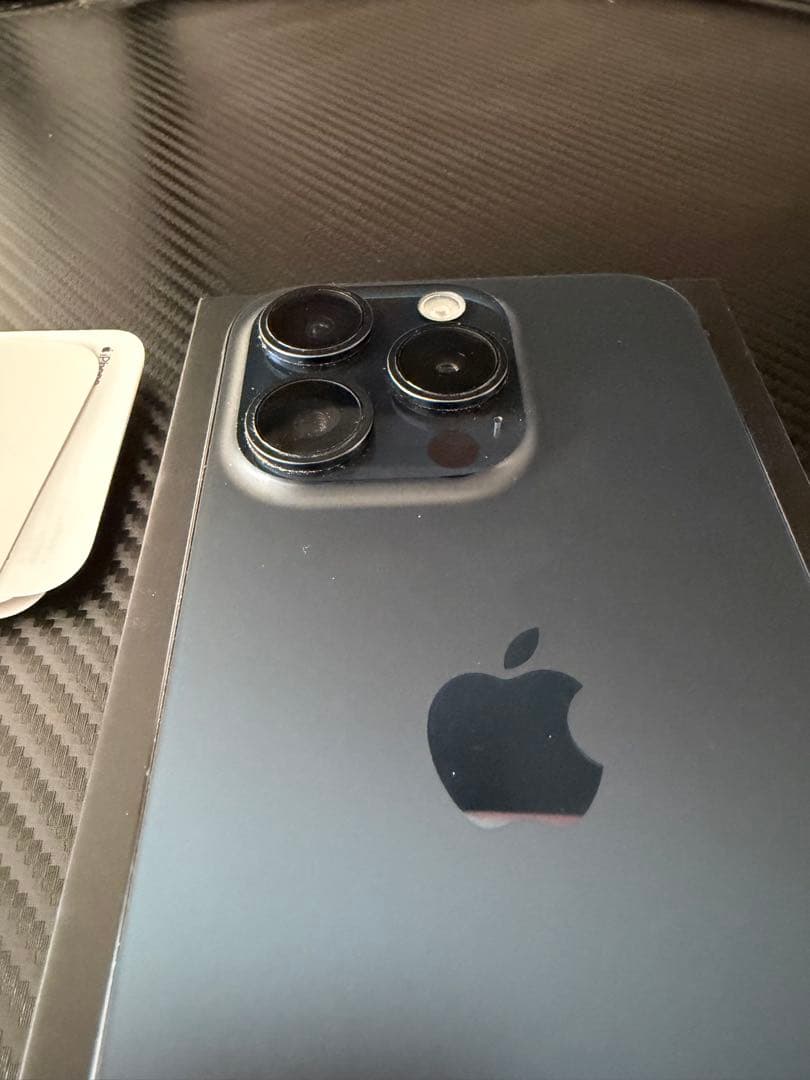 iPhone15 pro ブルーチタニウム　256GB