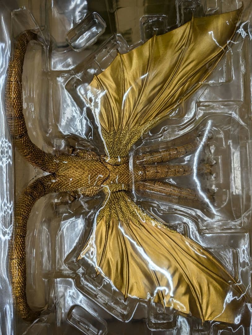 SHモンスターアーツ。キングギドラ.スペシャルカラーバージョン。