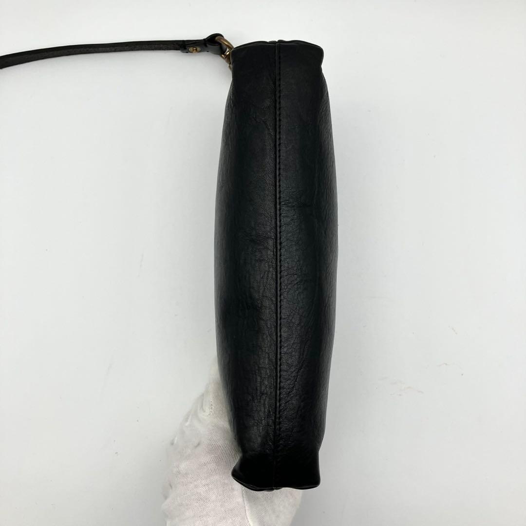 【極美品】イルビゾンテ　レザー　ショルダーバッグ　ロゴ刻印　金金具　ブラック