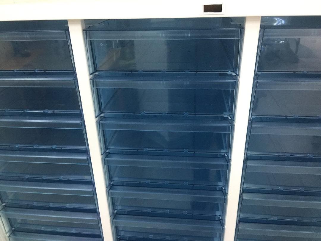 コクヨ A トレーキャビネット エディア EDIA 扉付 鍵付 深型3列11段