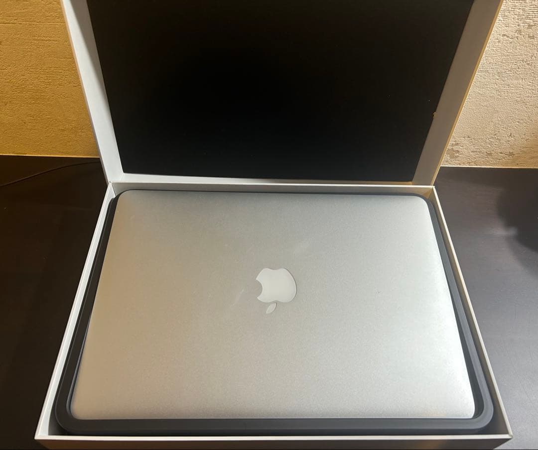 Apple MacBook Air 13㌅ 2015年 256GB 充電77
