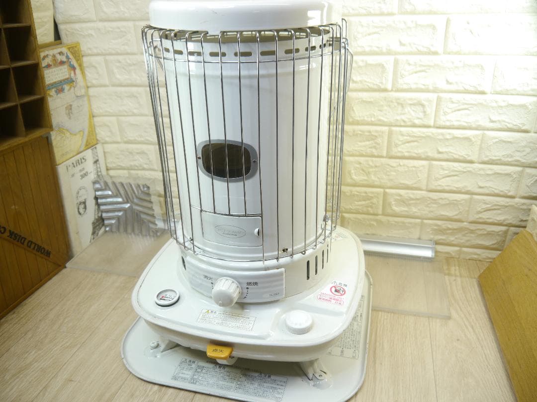 送料無料◆２０１３年◆コロナ　石油ストーブ ホワイト 円筒形　　灯油