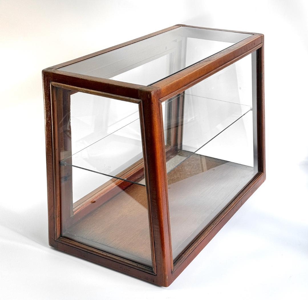 ビンテージ　昭和期の古いショーケース　ガラスケース　一点物　幅60cm