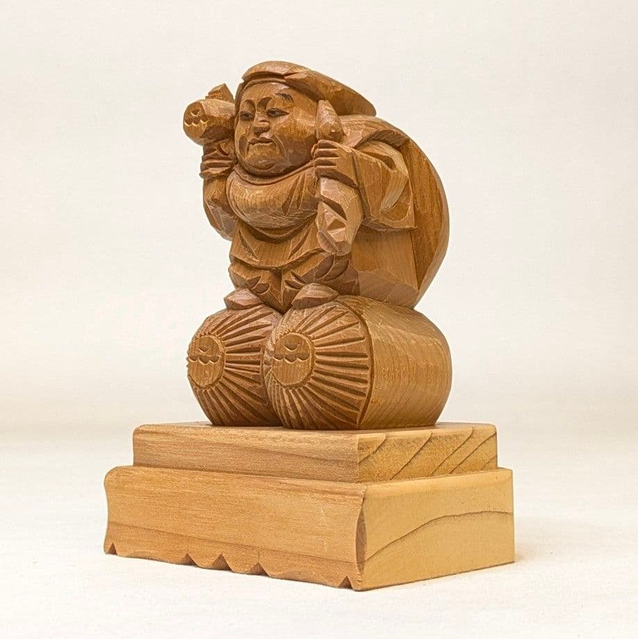 【セール・新品】大黒天　台付き　木地彫り　総高さ約11㎝　大黒様　大黒天