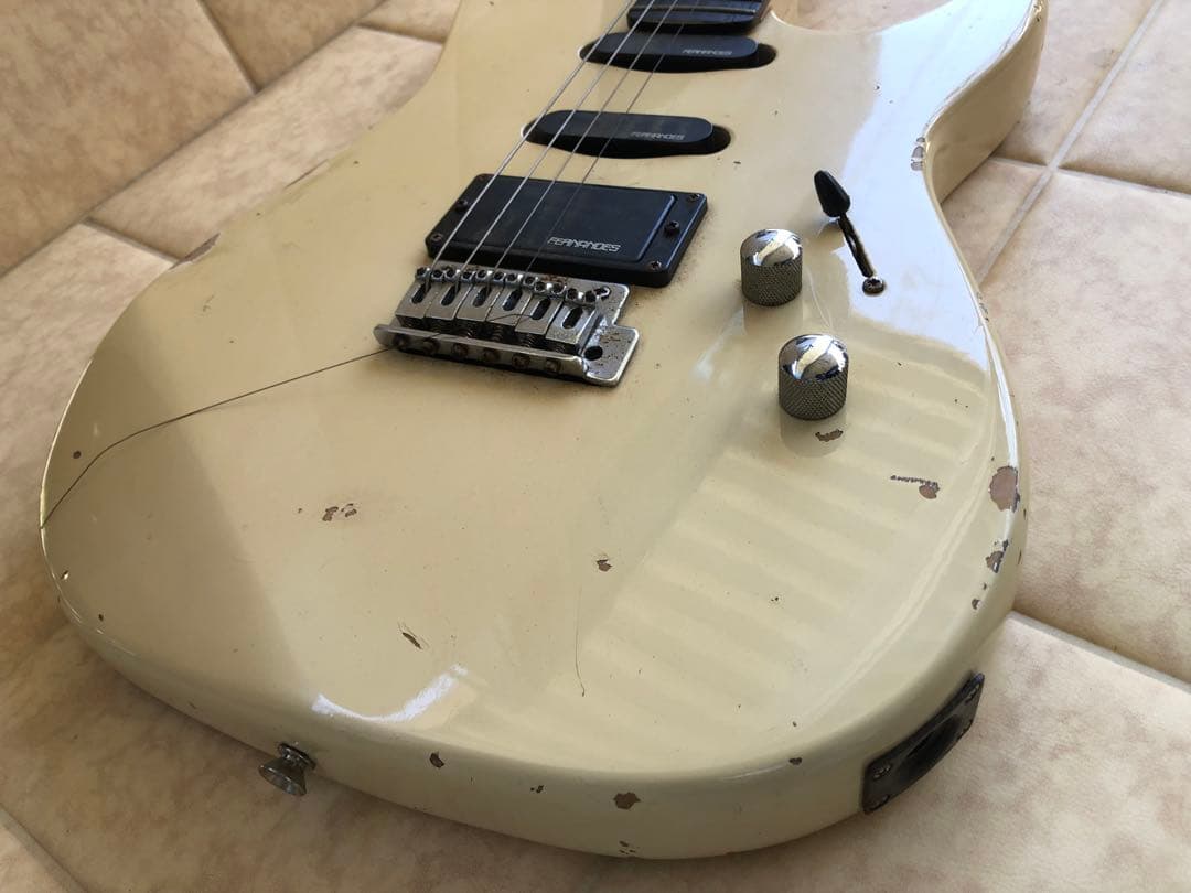 FERNANDES ストラトキャスター日本製 ホワイト 白(G69)