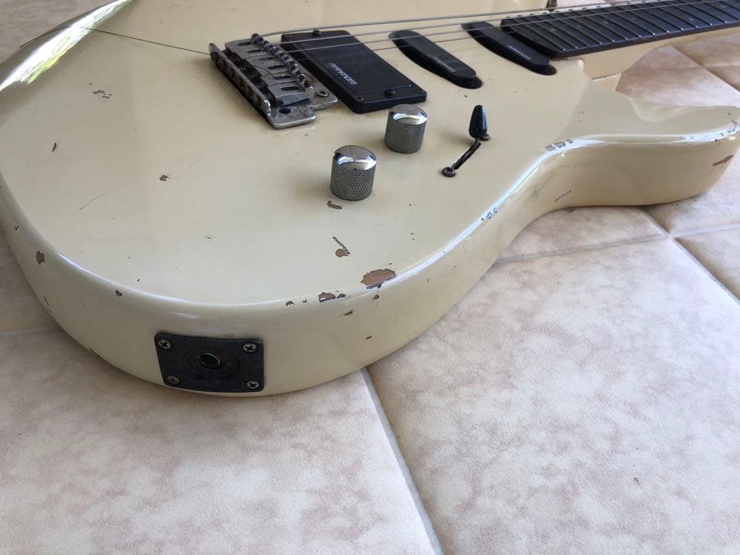 FERNANDES ストラトキャスター日本製 ホワイト 白(G69)