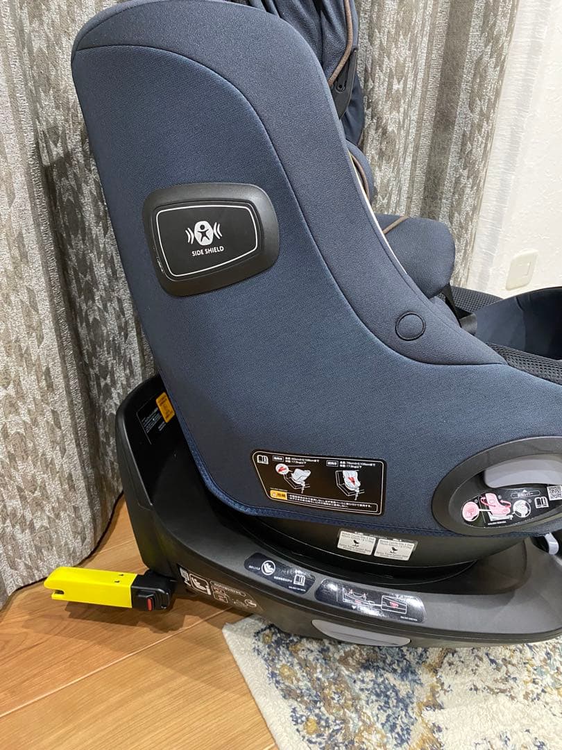 バ*ト様 極美品！アップリカ　Aprica　クルリラビッテエックス　R129適合