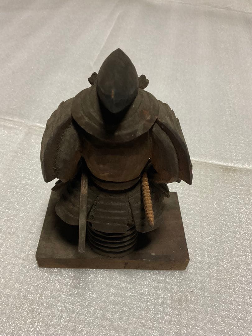 古武士の木彫り像【年代物アンティーク／岡山県加茂町にて仕入れ品】。