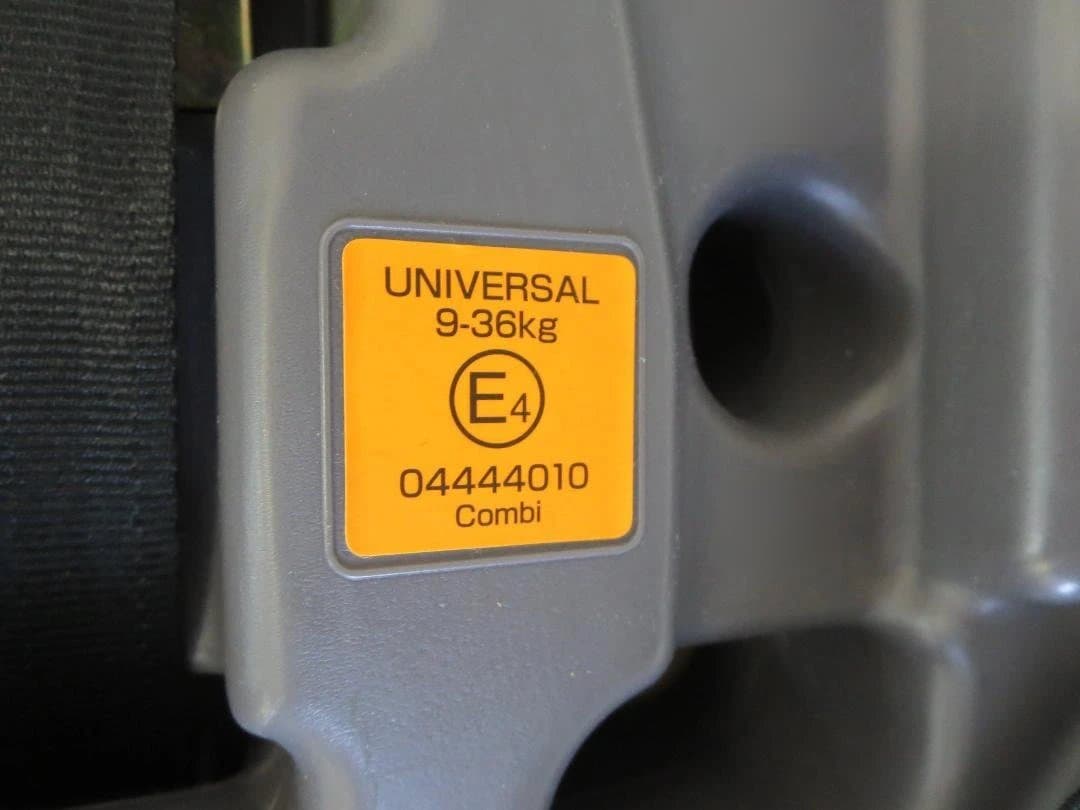 ももコンビ　ジュニアシート　ジョイトリップEG　GA ブラックメッシュ　①