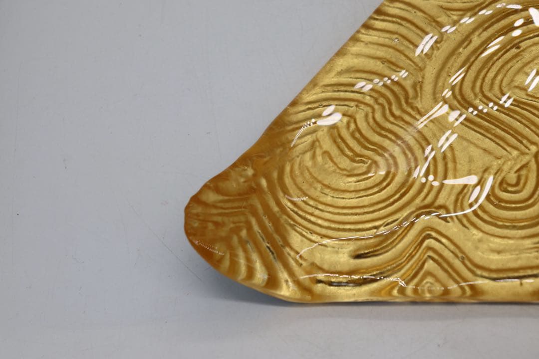 坂田甚内作　三角皿　ガラス　黄　名人作　送料込み250605