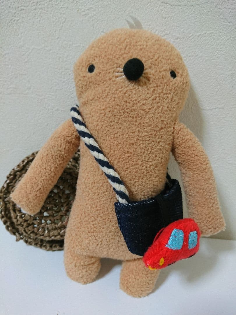 フモフモさん Mサイズ 赤い車つきポシェット