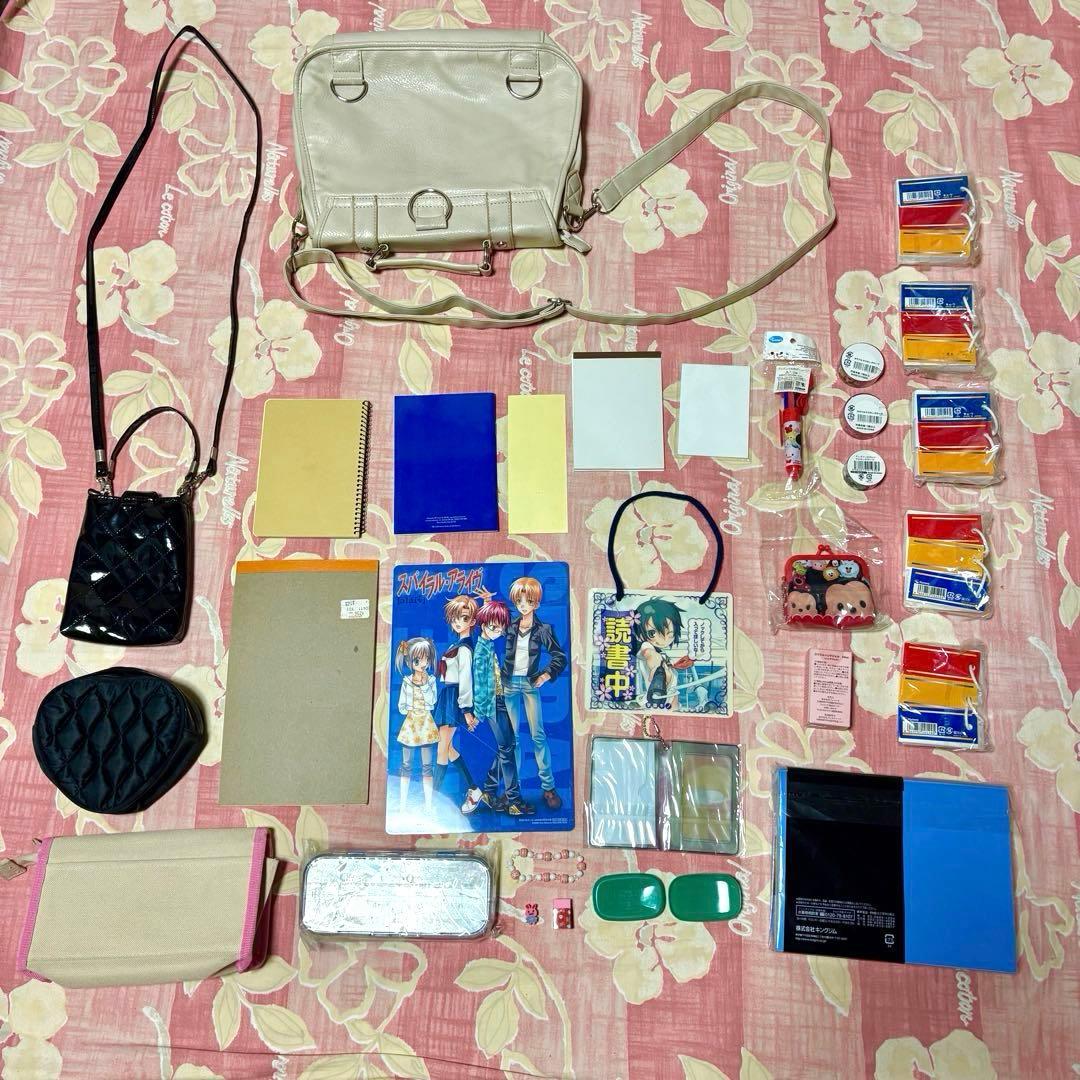 【40点　女子グッズ】リュック・バック・多種文房具・Disneyツムツム3種・他