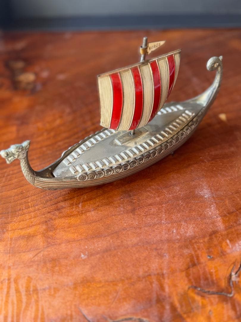 【アンティーク】ノルウェー・バイキング船 金属製の小物入れ