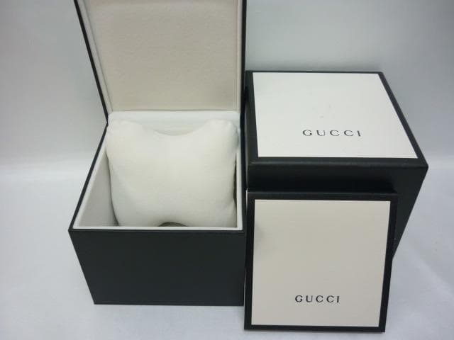 【美品】グッチ gucci 腕時計 クロノグラフ クオーツ