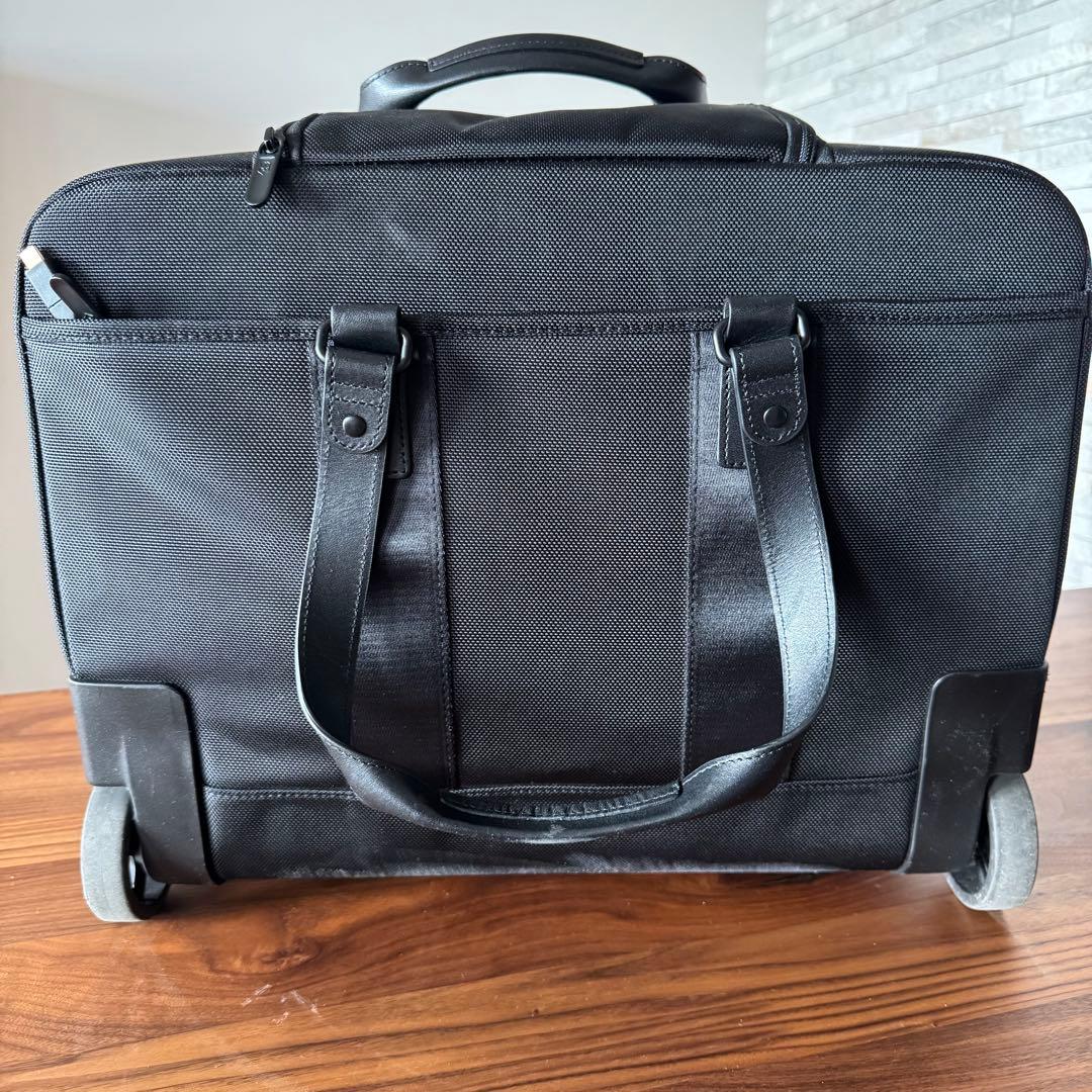 ヴィクトリノックス　ビジネスキャリーケース（２輪）